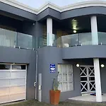 Kbj House