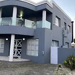 Kbj House