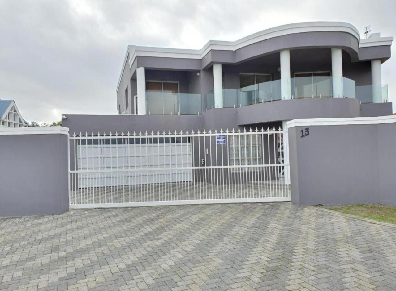 Kbj House *